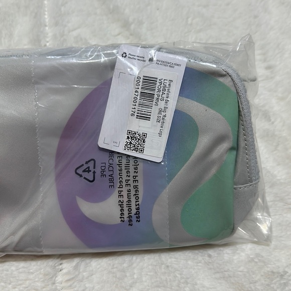 Lululemon | everywhere belt bag| sold out vapor/ Persian violet, NWOT - Picture 8 of 13